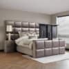 Boxspring Caesar met TV-lift luxe en robuust gestoffeerd bed met geïntegreerde televisie en krachtige moderne uitstraling