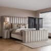 Boxspring Marcus met TV Lift met luxe strak design en comfortabele stoffering in moderne slaapkamer